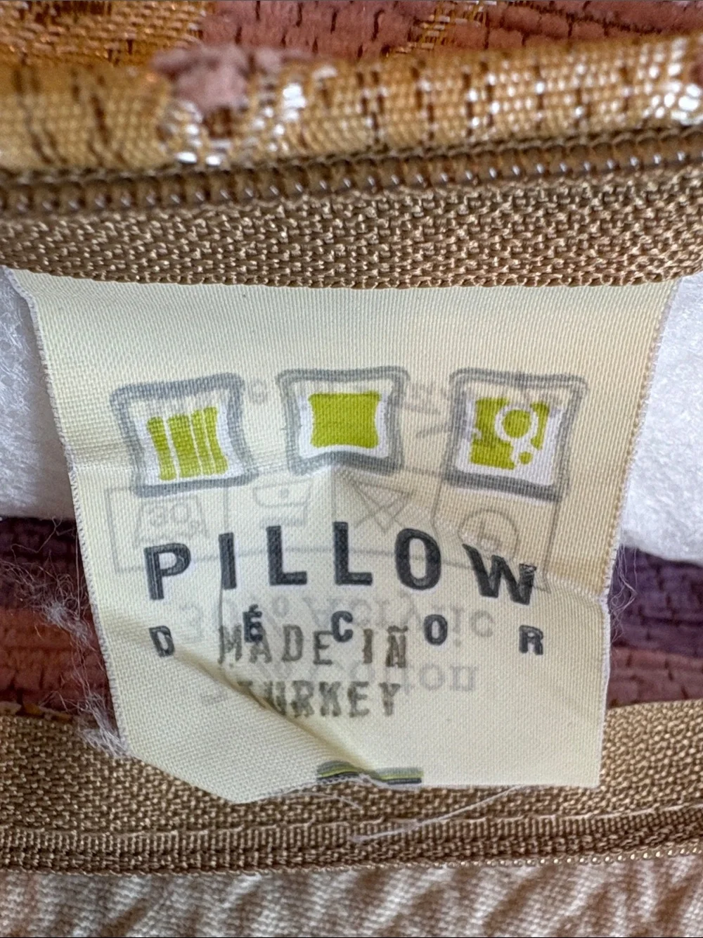 Pillow Decor made foliage
